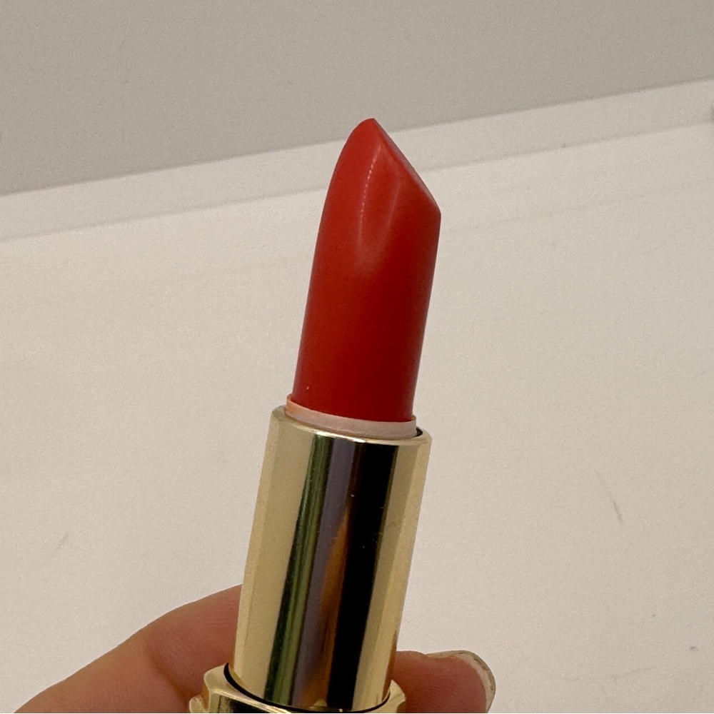 L'Oréal Color Supreme Lipstick 505 Classic Rose Creme New